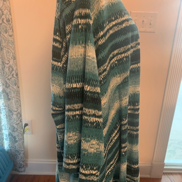 New Directions plus size 3x pretty shark bite aqua top - Picture 5 of 8